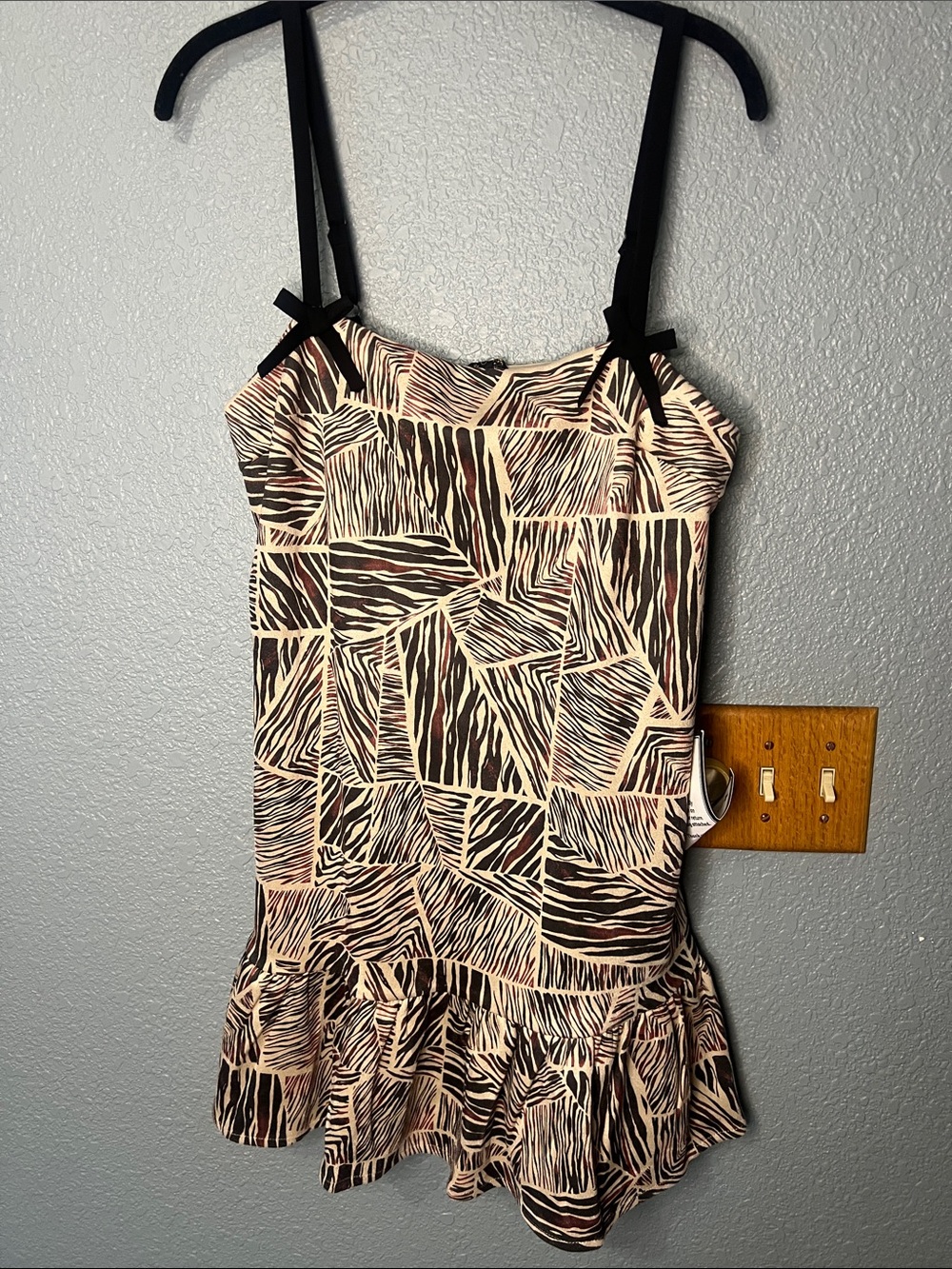 Seni & Cade Zebra Print Mini Dress Cream Brown Black Ruffle Hem Size L NEW